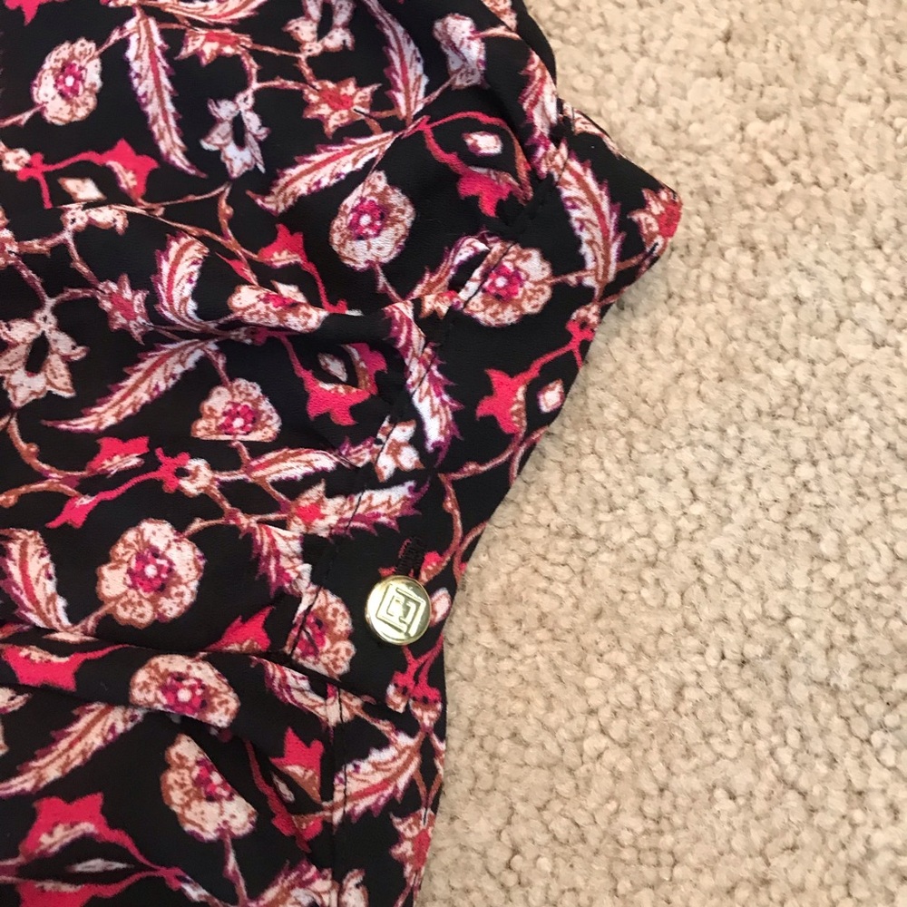 Liz Claiborne V Neck Floral Blouse Size 3X Ruffle Neckline Easy Care Office - Picture 9 of 9